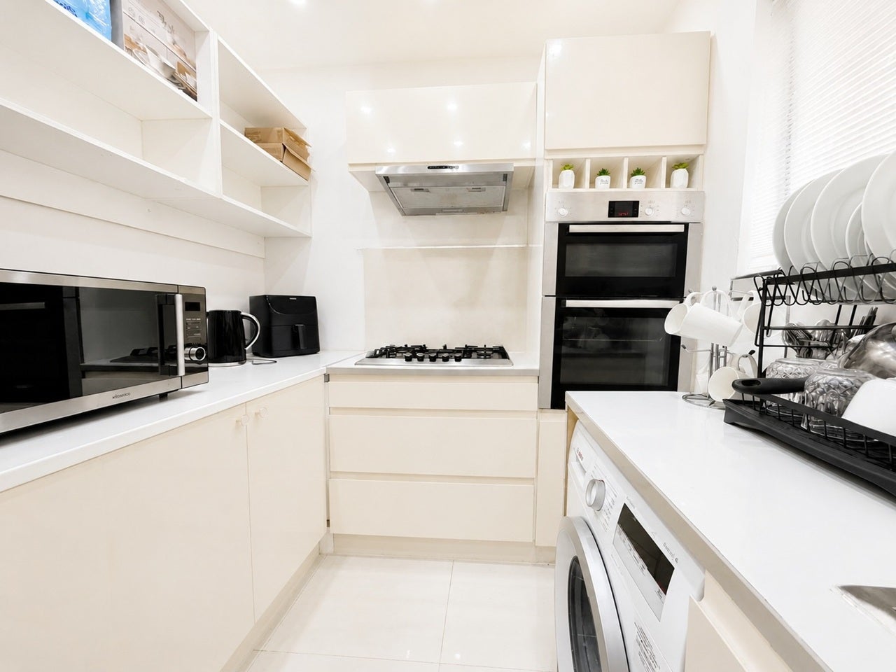 Flat Lochinvar Street in Greater London