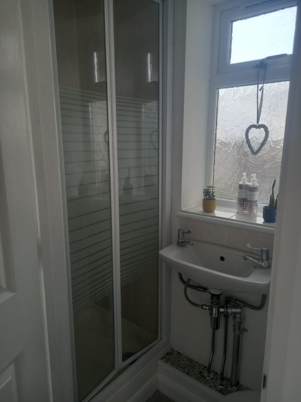 Room Lavender Close in Thornbury