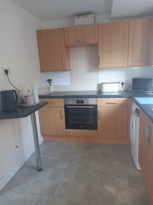 Room Lavender Close in Thornbury