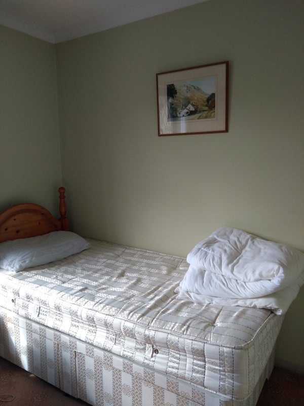 Room Lavender Close in Thornbury