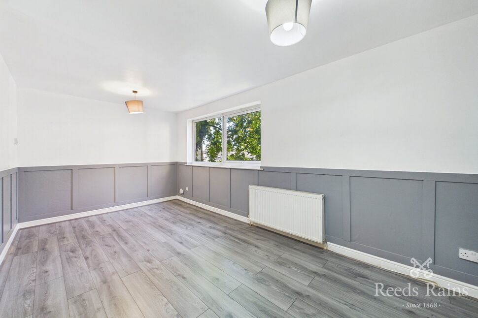 Flat Clarendon Road in Salford