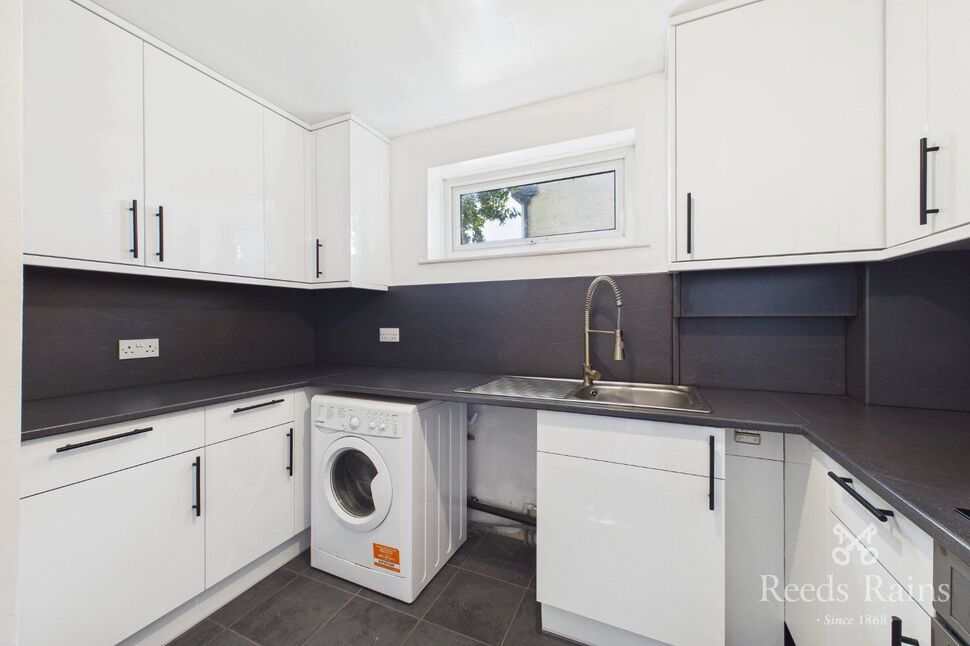 Flat Clarendon Road in Salford