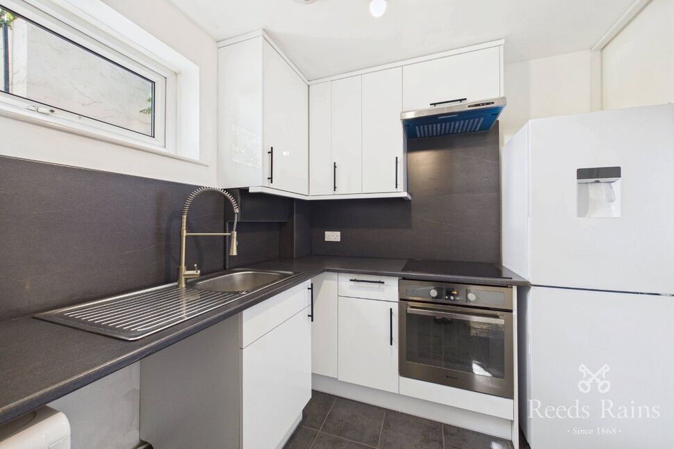 Flat Clarendon Road in Salford