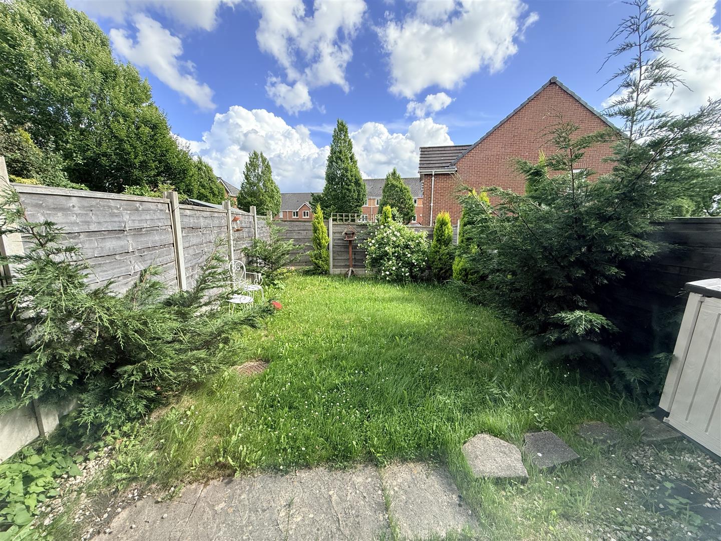 Room Cressingham Road in Bolton