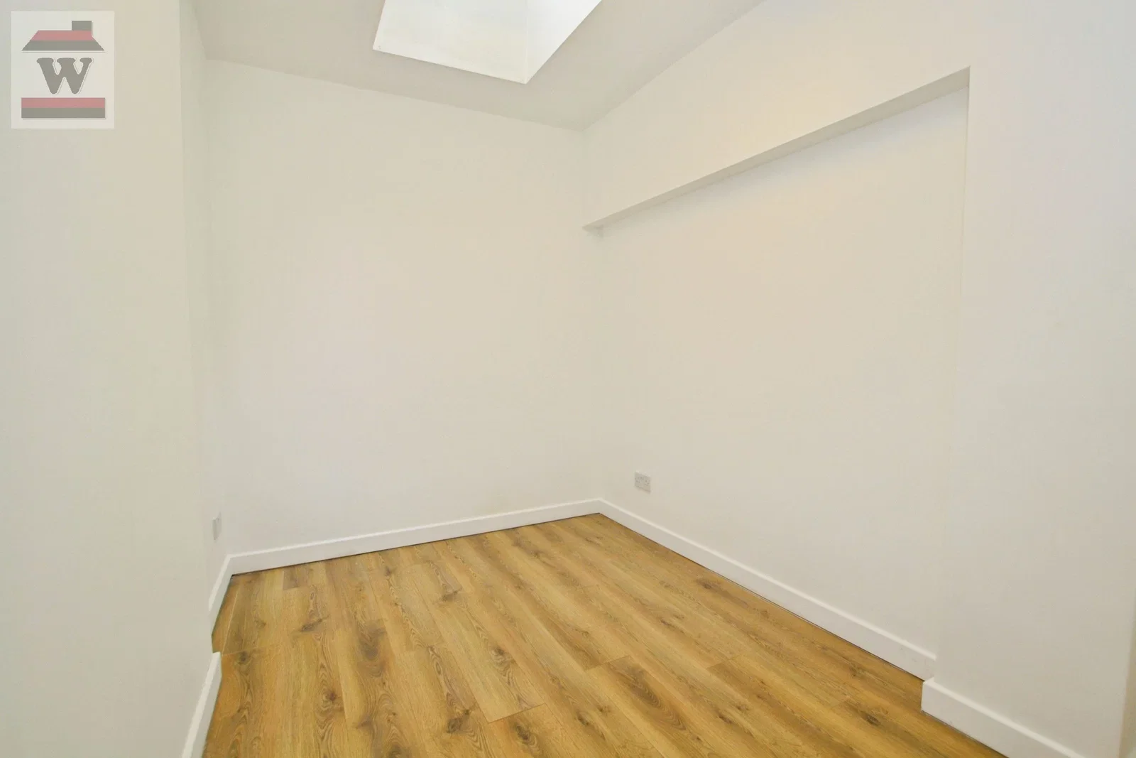Flat London Road in Greater London