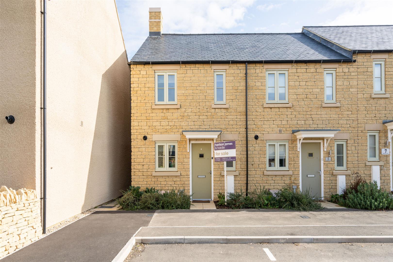 House Varsity Close in Cotswold District