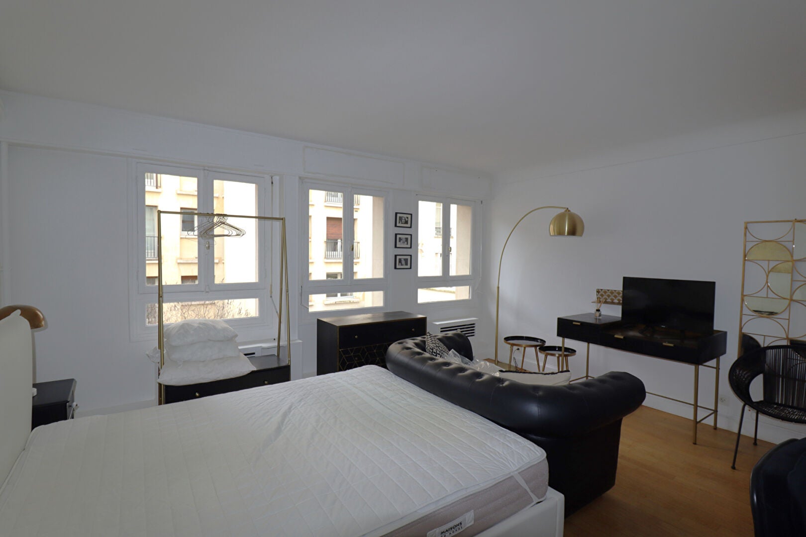 Appartement Rue du Colisée à Paris