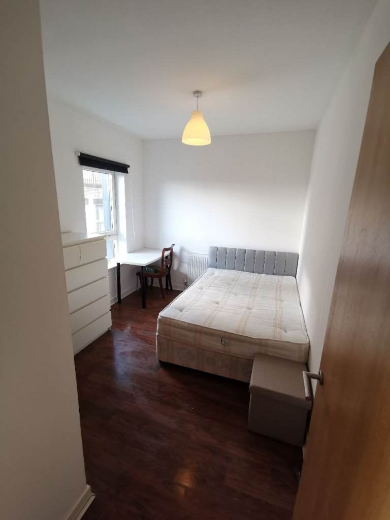 Flat Haghill Road in Glasgow