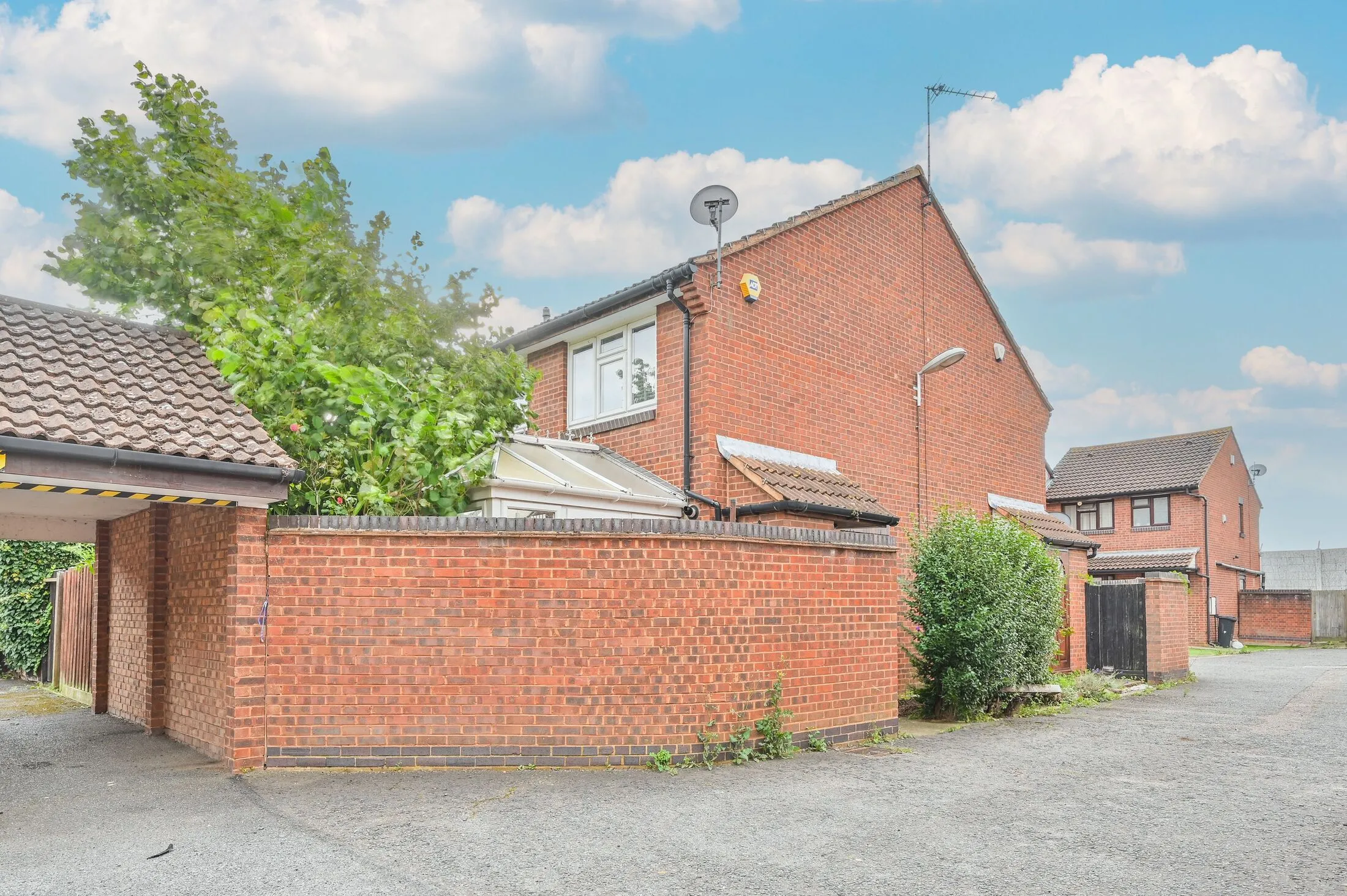 Flat Claire Place in Greater London