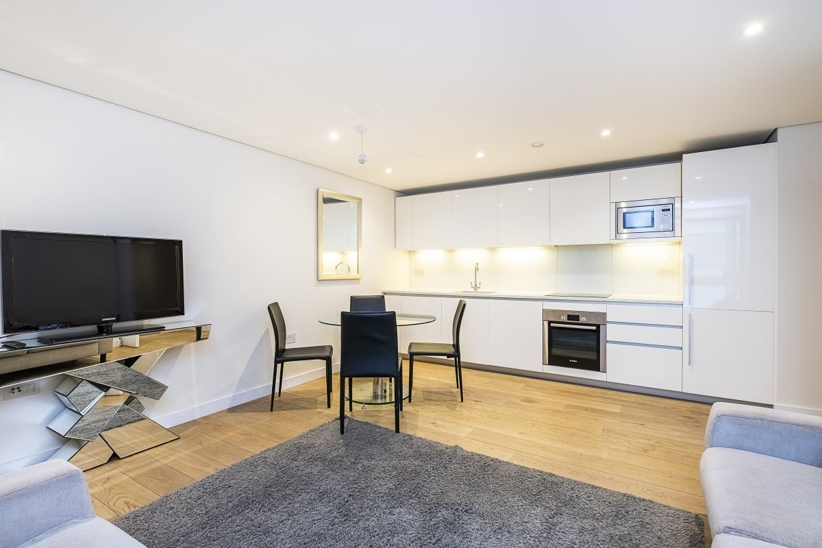 Flat Merchant Square in City of Westminster