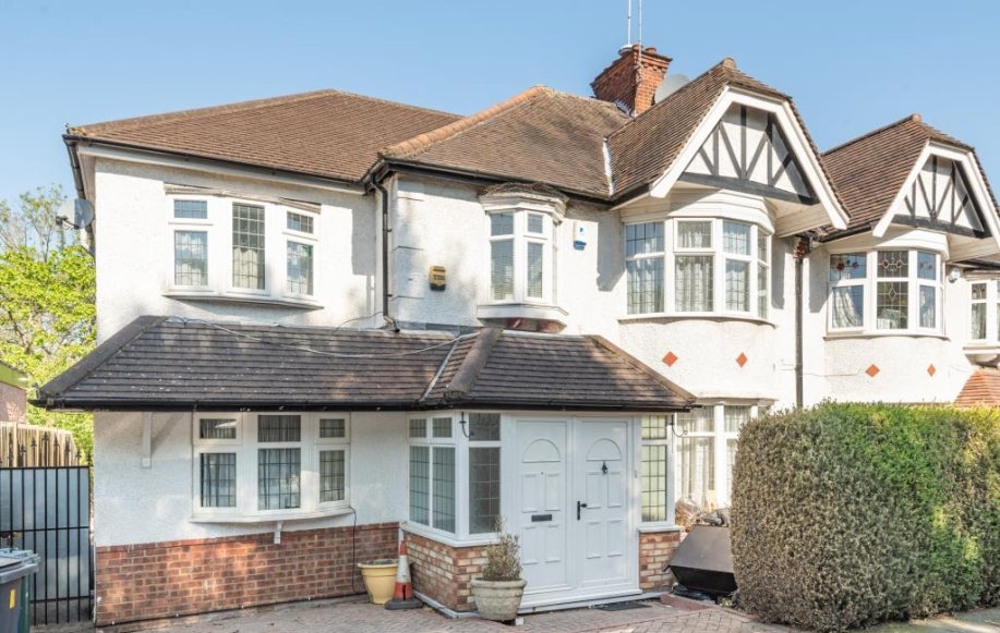 House Lyndhurst Gardens in London