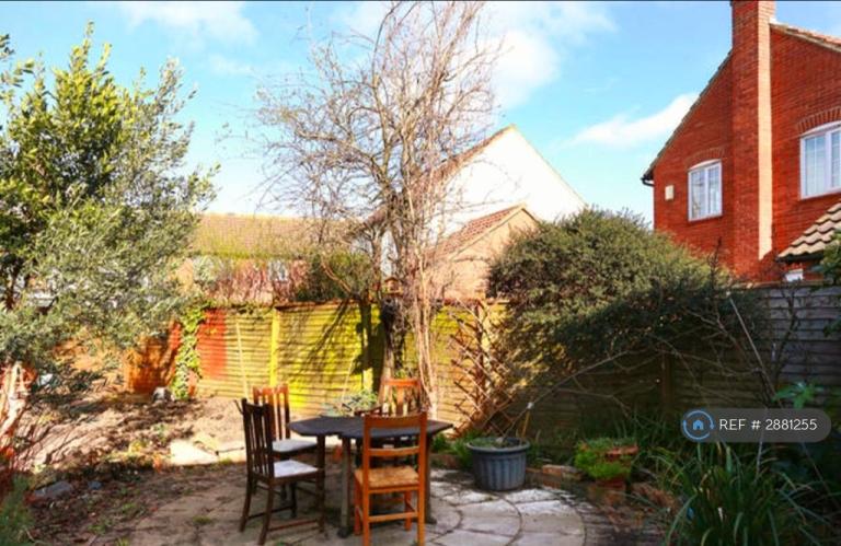 House Longmark Road in Greater London