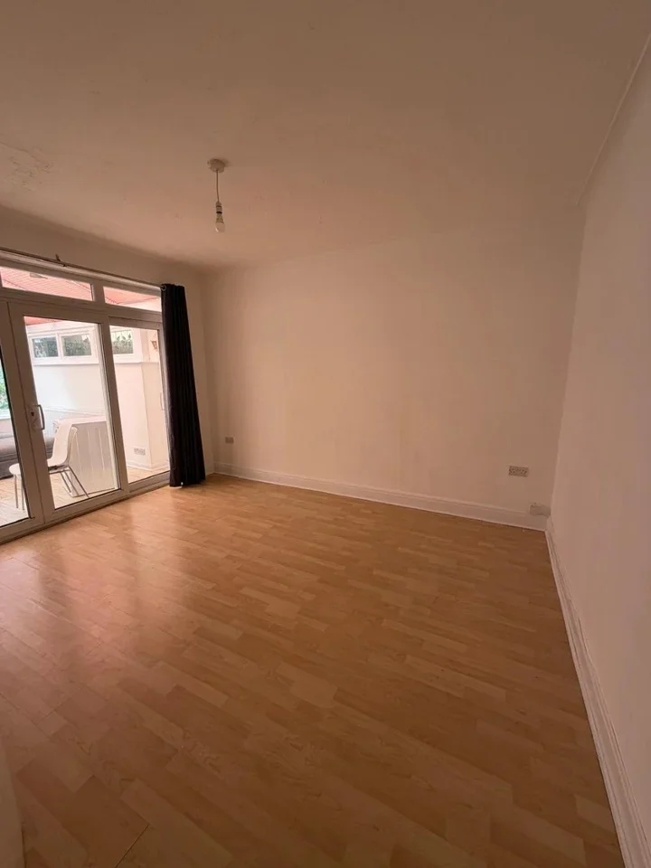 House Forde Avenue in Greater London