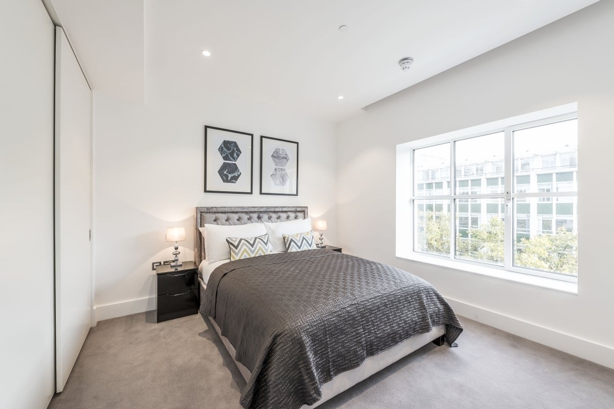 Flat Kingsway in City of Westminster