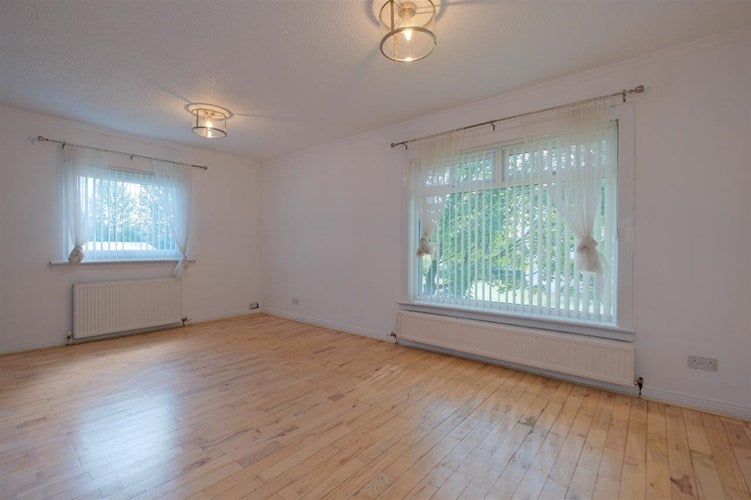 Flat Elliot Crescent in East Kilbride