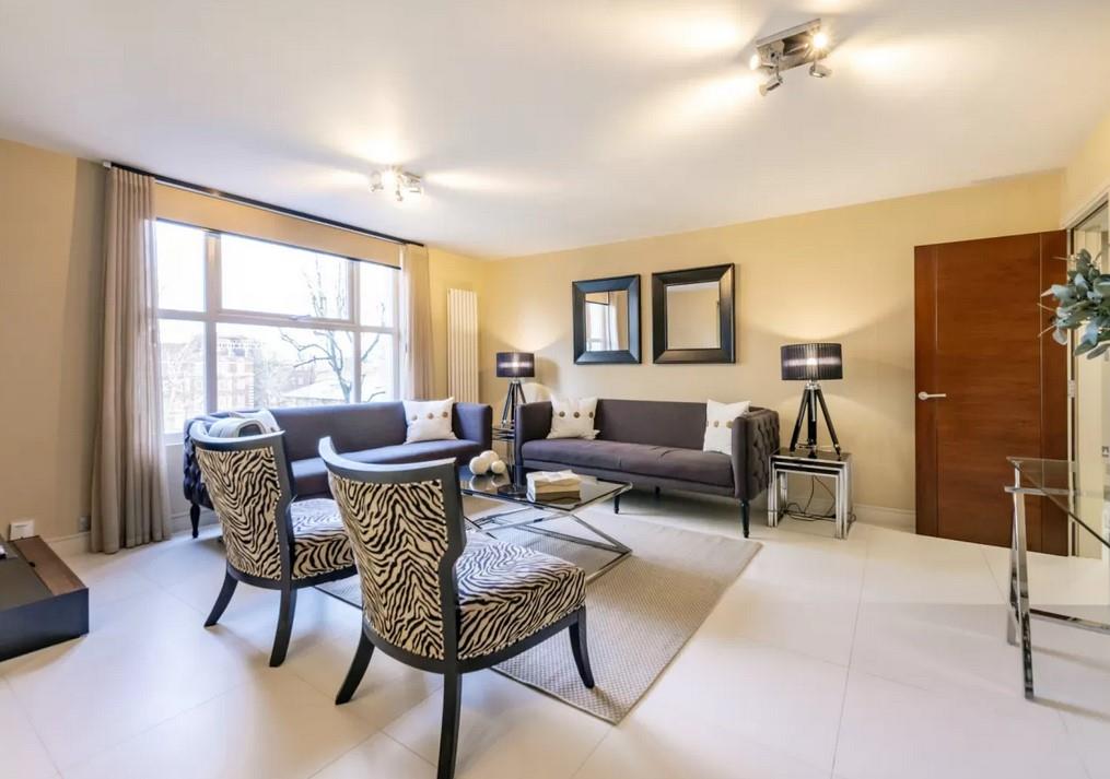 Flat Boydell Court in Greater London