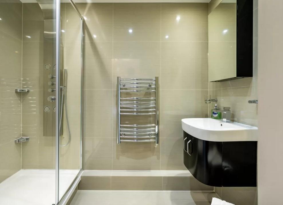 Flat Boydell Court in Greater London