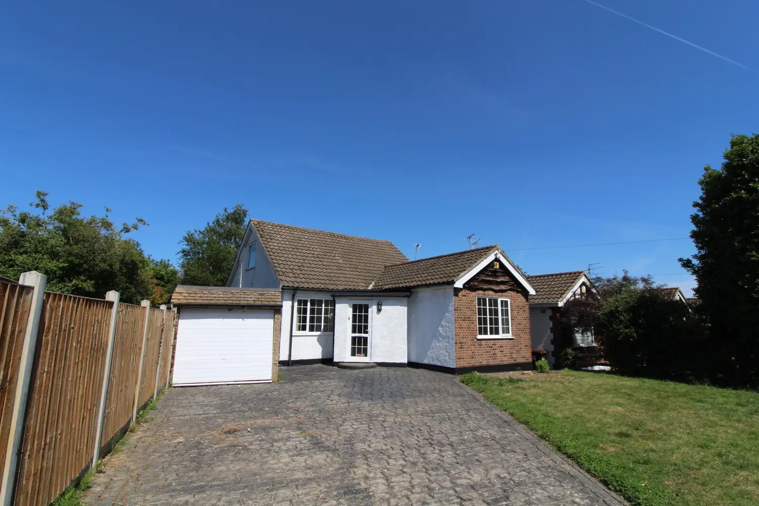 House The Meadows in Brentwood