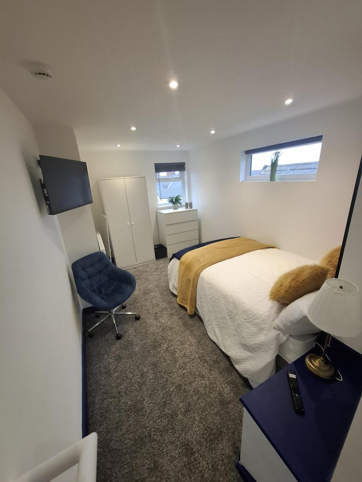 Flat Heneage Road in Grimsby