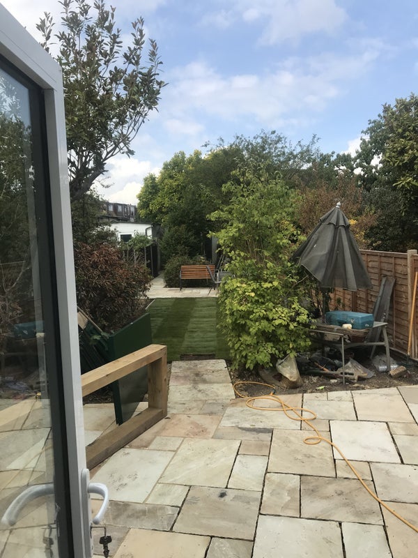 Room Sandbourne Avenue in Greater London