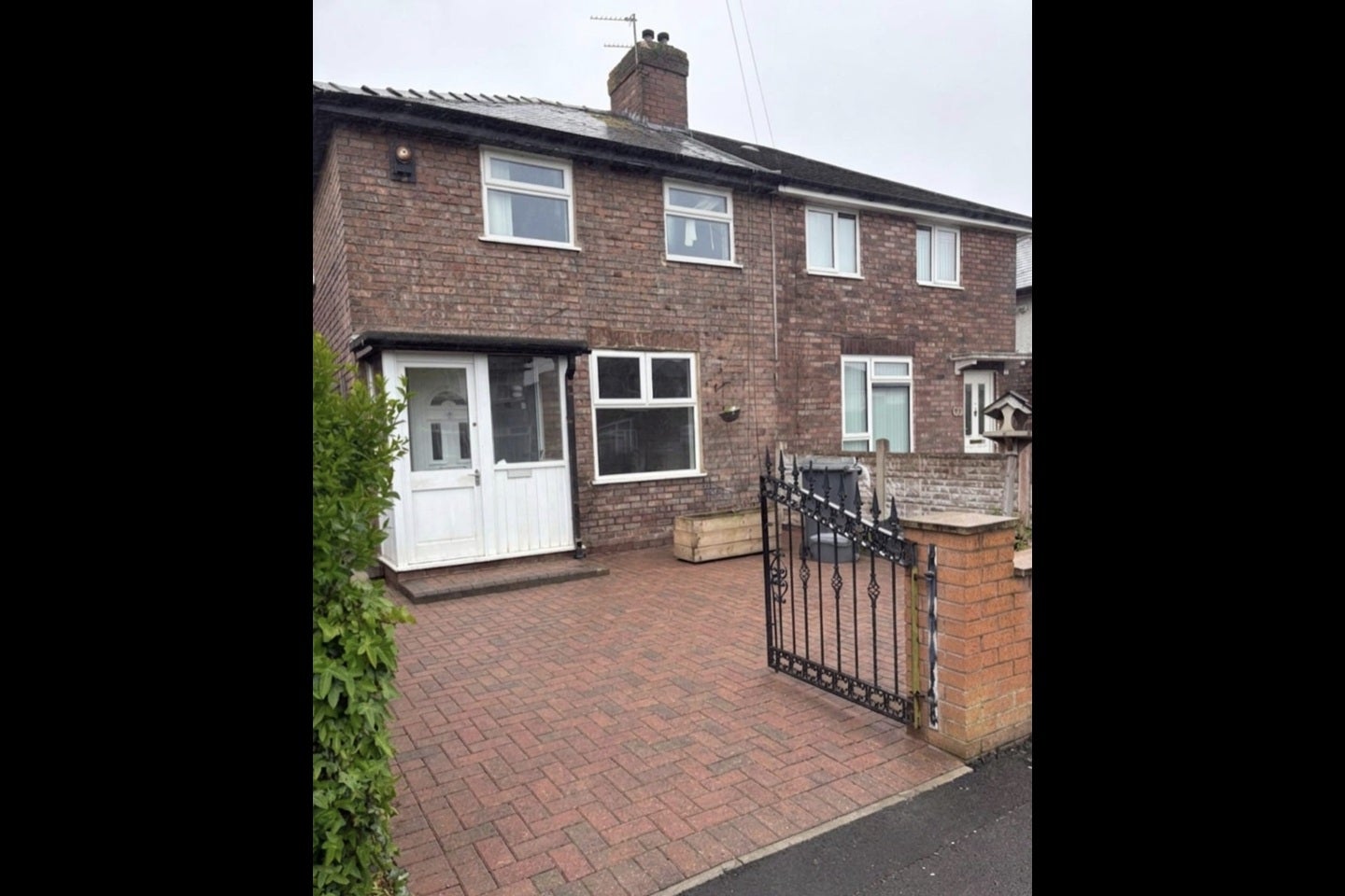 House Saint Gabriel's Avenue in Huyton