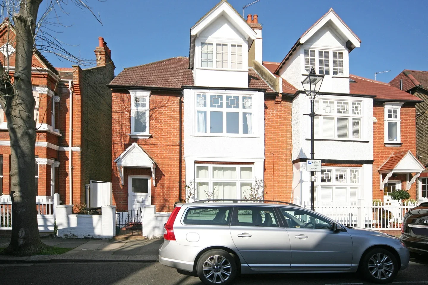 Flat Blandford Road in Greater London