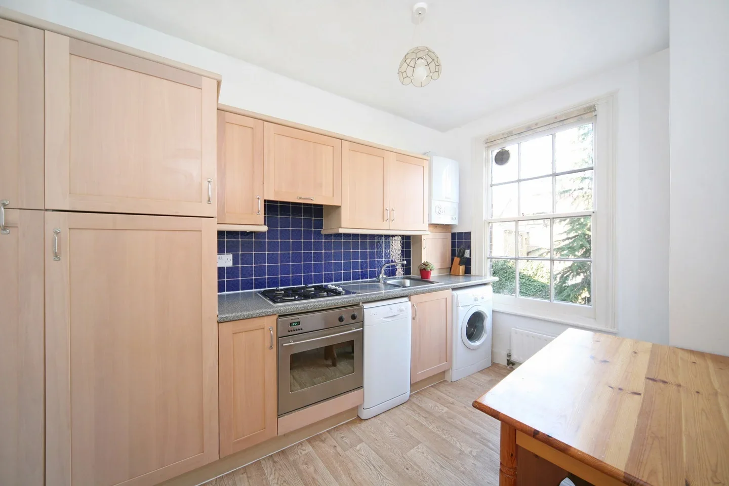 Flat Blandford Road in Greater London