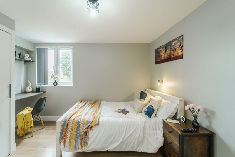 Room Humber Avenue in Coventry