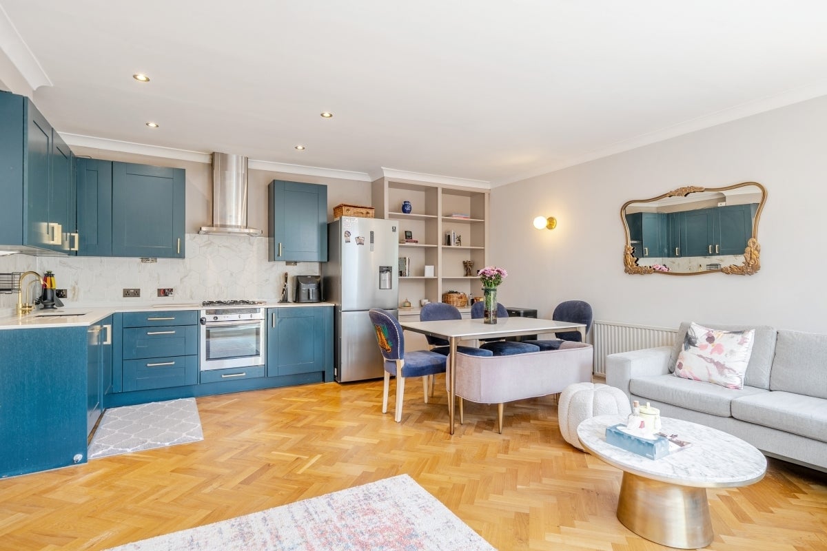 Flat Chepstow Villas in Greater London
