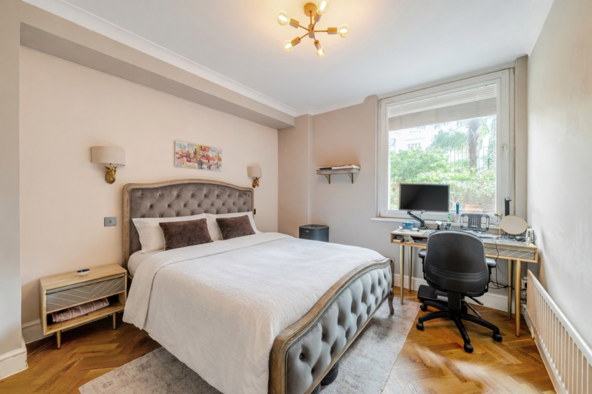 Flat Chepstow Villas in Greater London