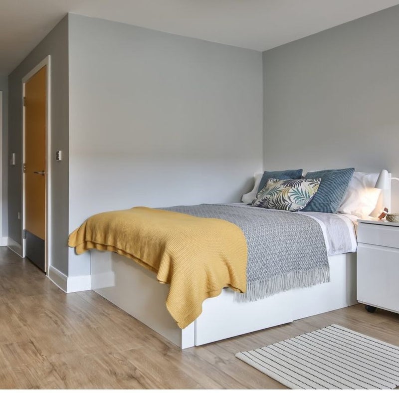 Room Wharf Approach in Leeds