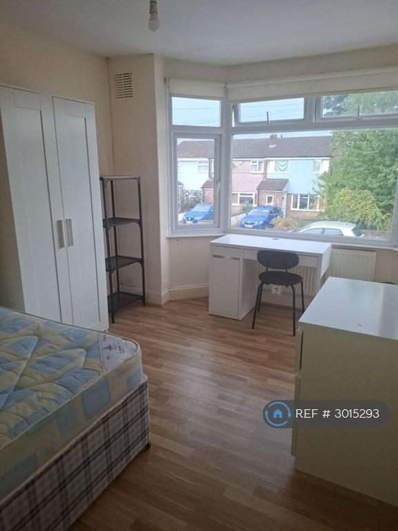 Room Radley Road in Bristol