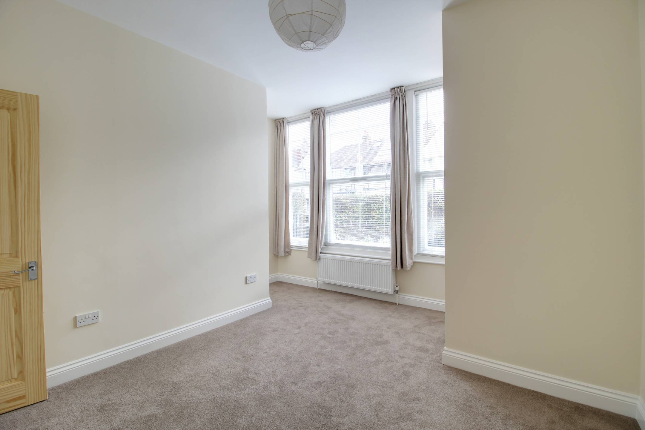 Flat Nevis Road in Greater London