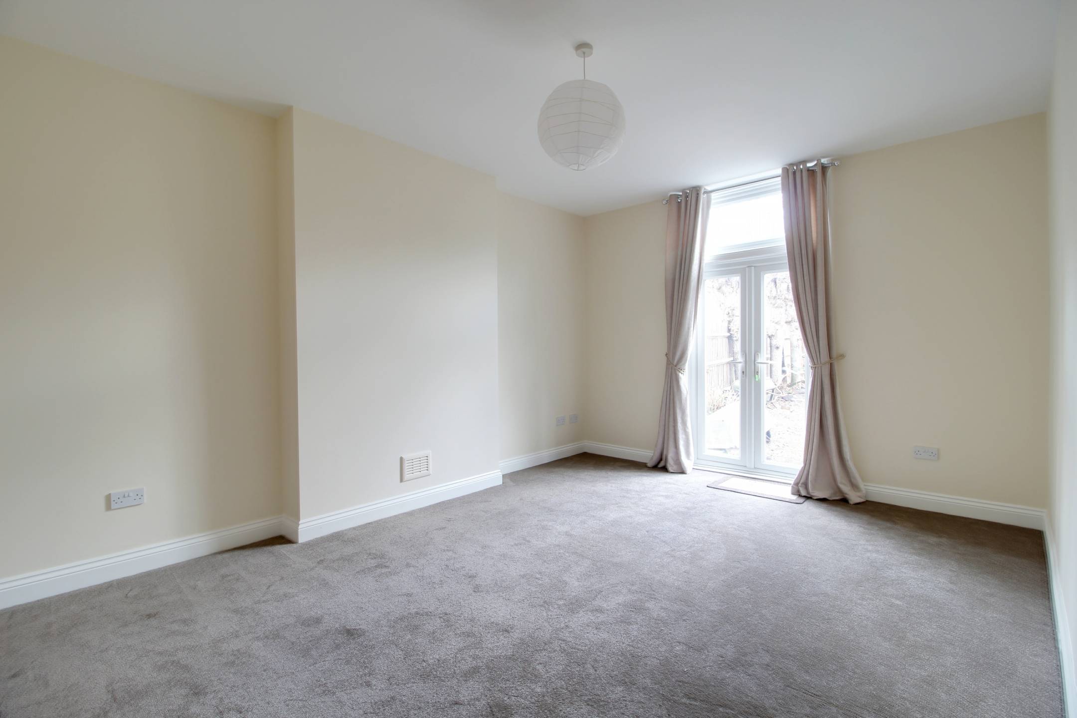 Flat Nevis Road in Greater London
