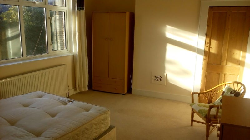 Flat Roslyn Road in Greater London