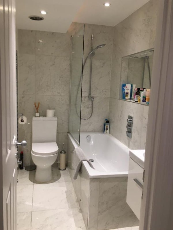 Room Hazlebury Road in Greater London