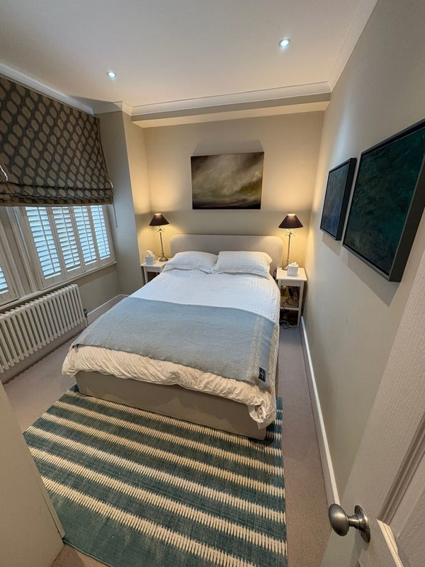 Room Hazlebury Road in Greater London