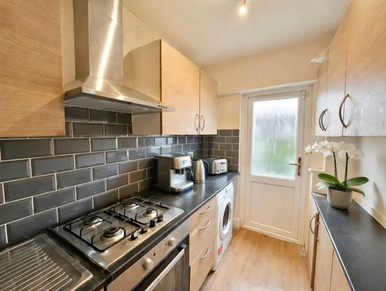 House Walm Lane in Greater London