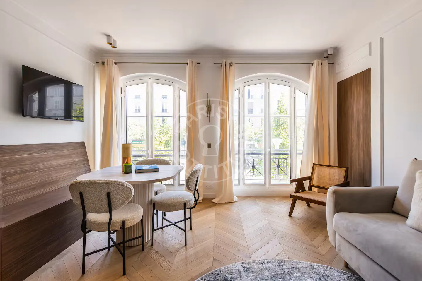 Flat Boulevard Voltaire in Paris