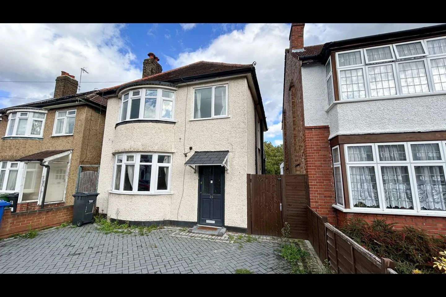 House Cleveland Road in Greater London