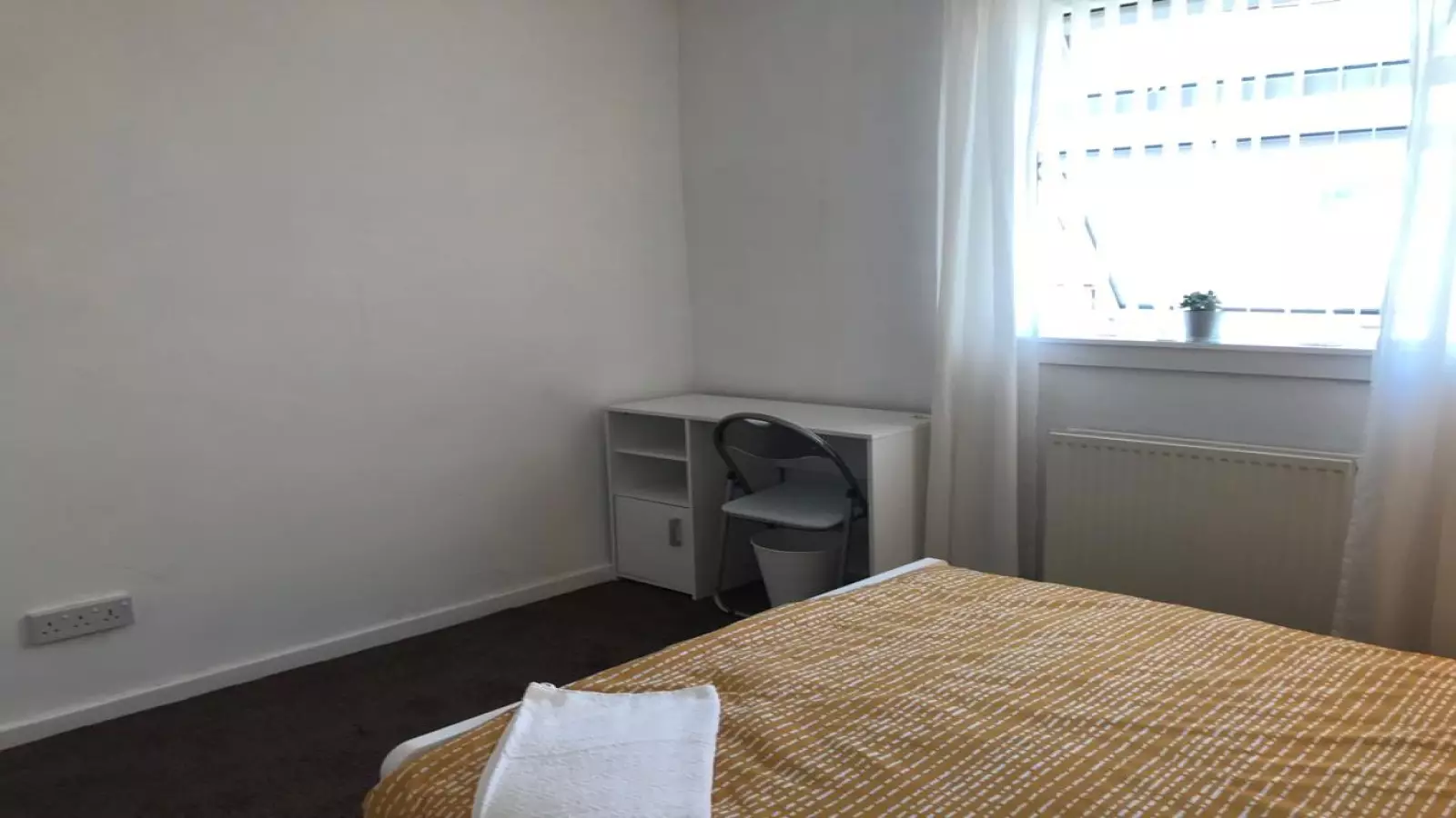 Flat Claverhouse Drive in City of Edinburgh