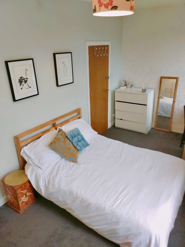 Room Crayfield Road in Manchester