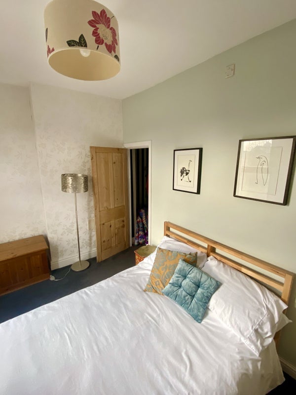 Room Crayfield Road in Manchester