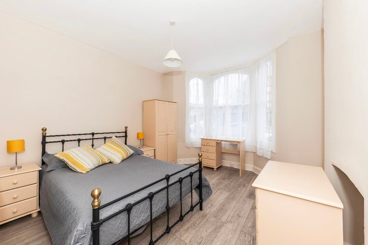 Flat Delaford Street in Greater London