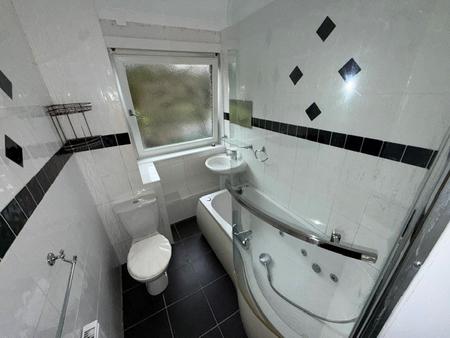 Flat Adamson Avenue in Kirkcaldy