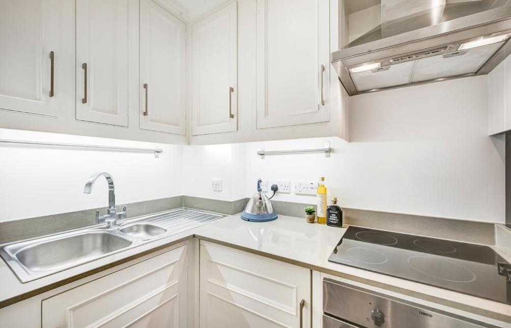 Flat Wellington Road in City of Westminster