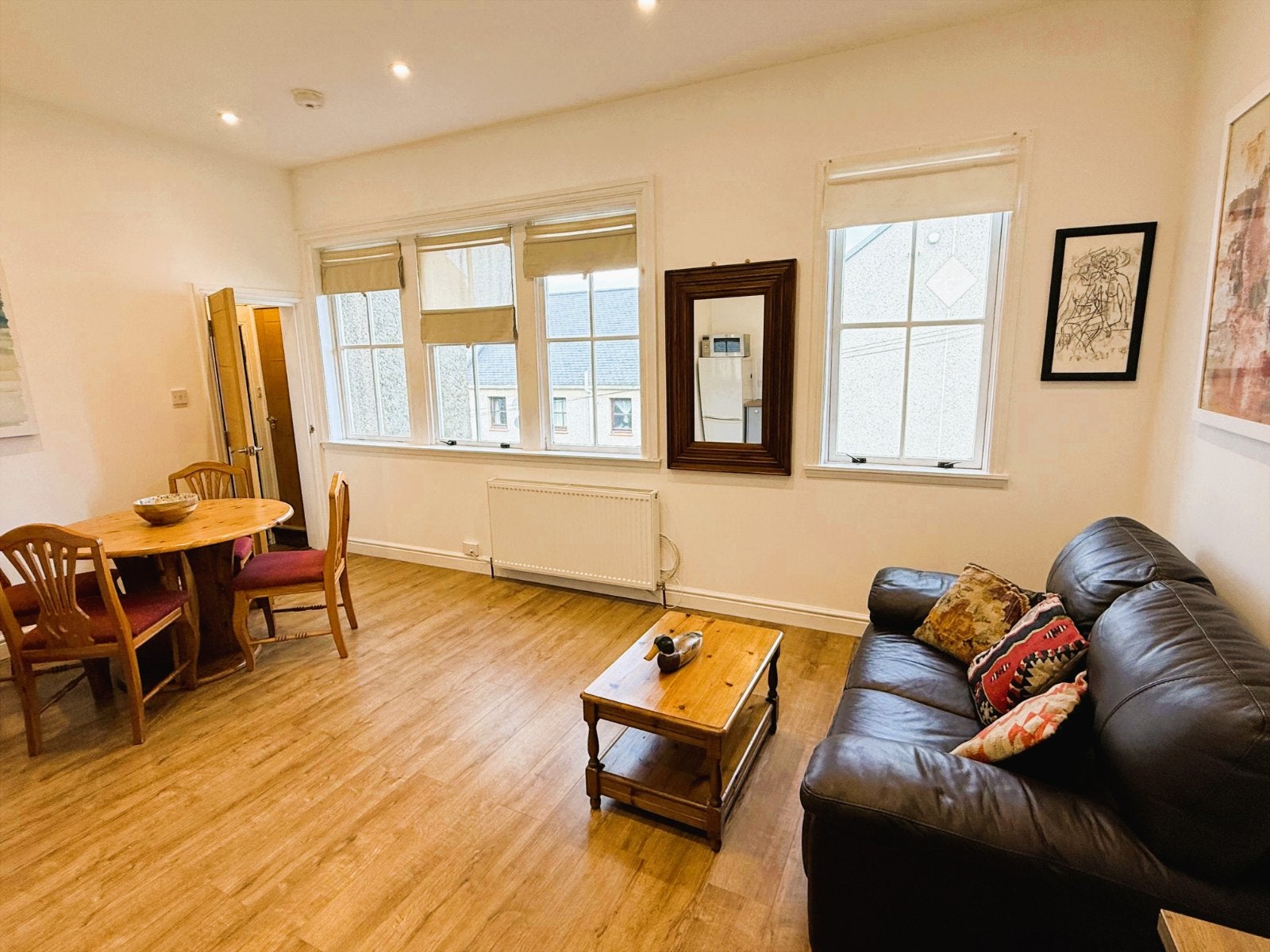 Flat Bellfield Lane in City of Edinburgh