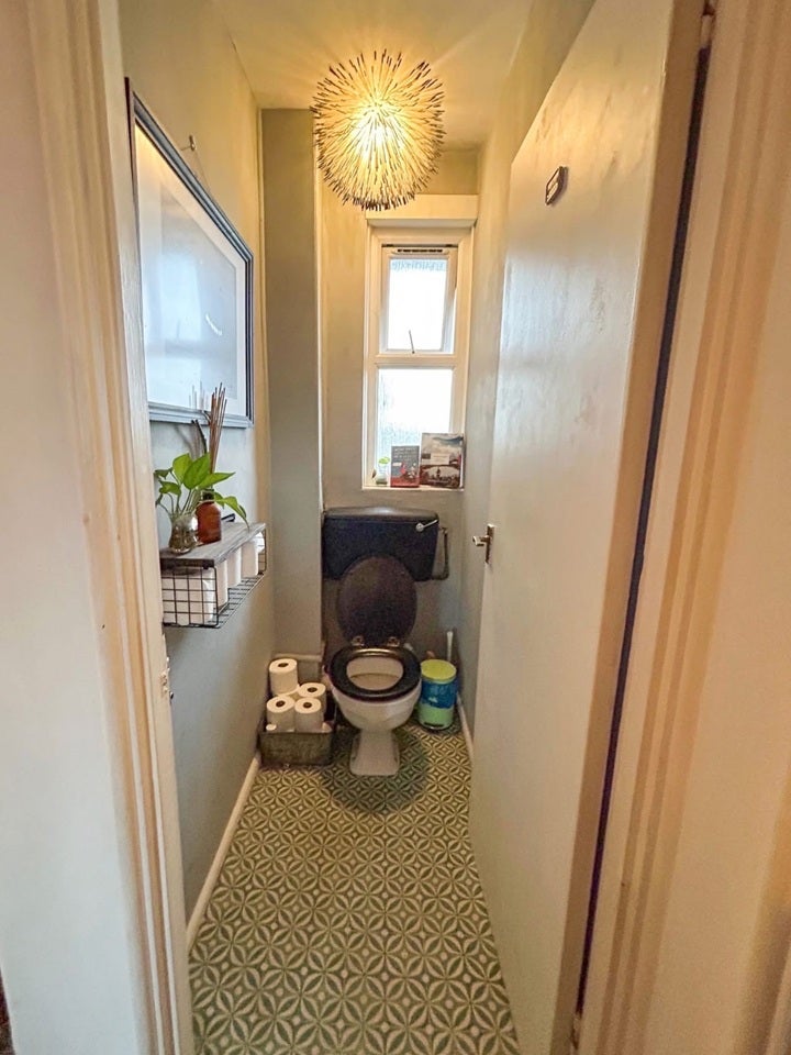 Flat Amhurst Road in Greater London
