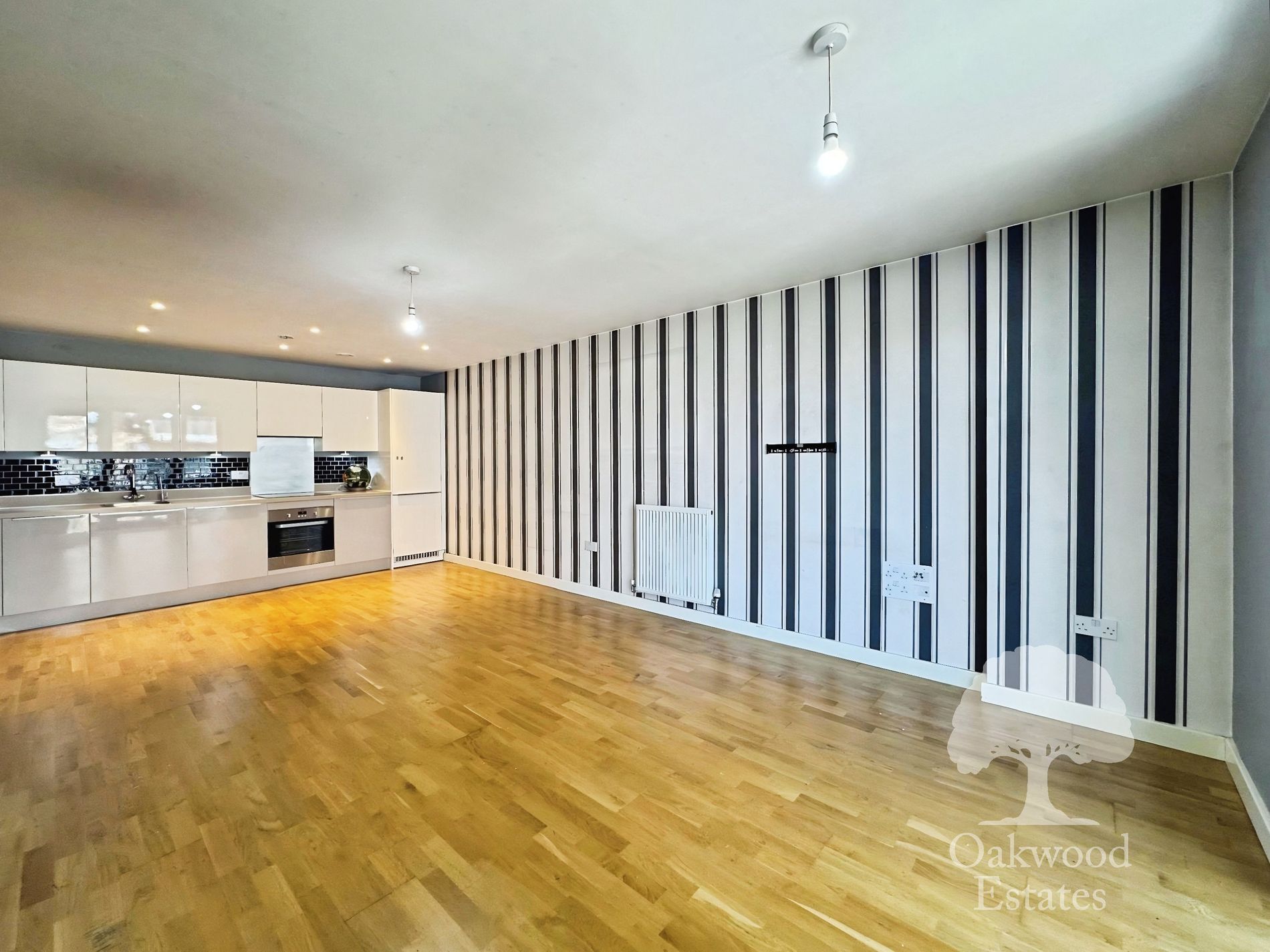 Flat Windsor Road in Slough