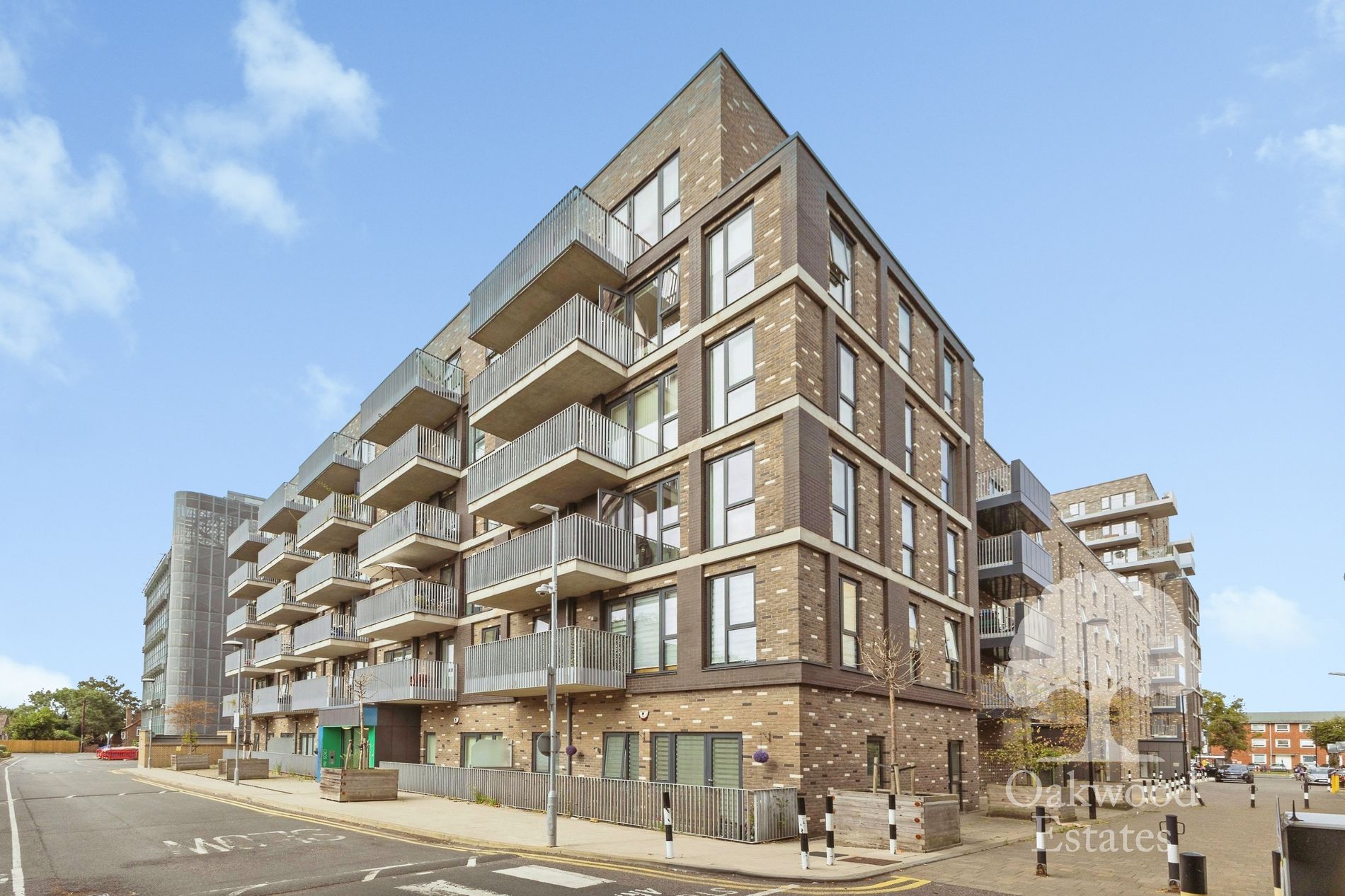Flat Windsor Road in Slough